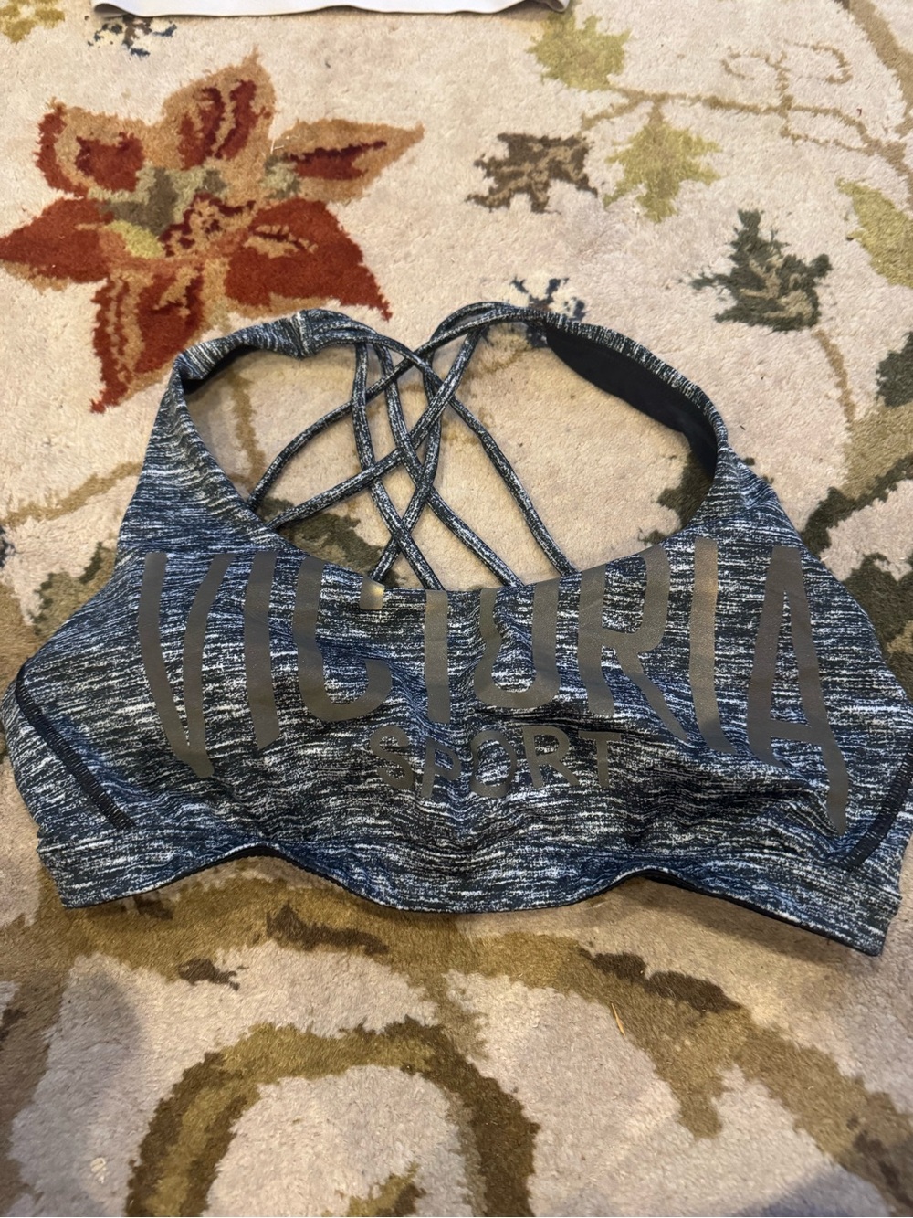 Victoria Sport Sport Strappy Sports Bra - Gray Melange Medium